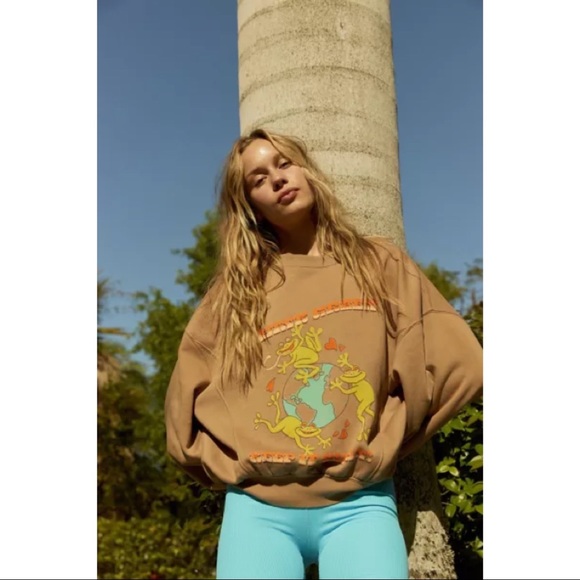 Urban Outfitters Think Green Keep It Clean Sweatshirt - Picture 7 of 7